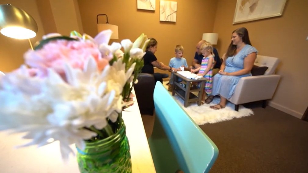 therapy-for-children-columbus-troy-oh-family-session-alt.jpg
